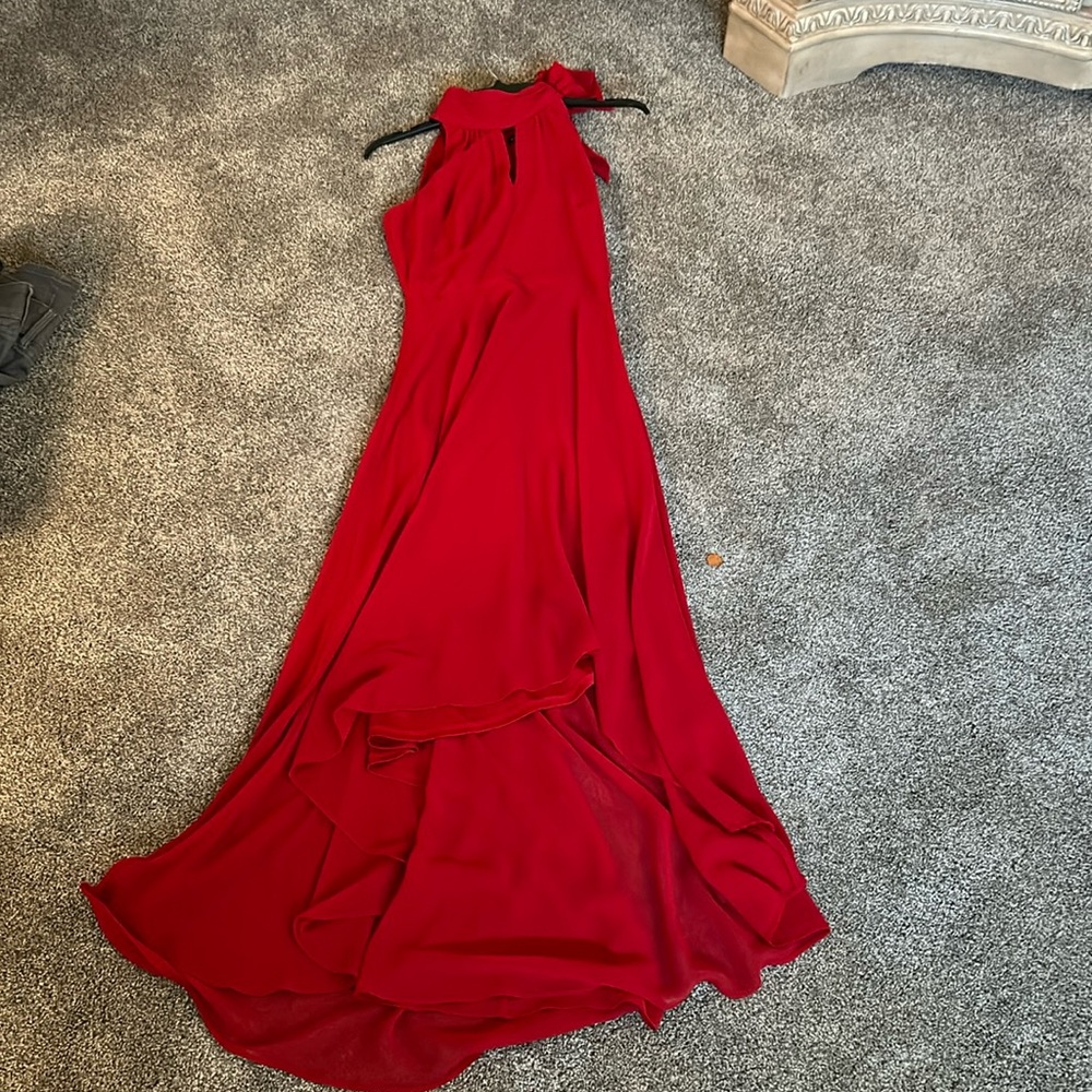 Beautiful red dress! Perfect for holiday parties